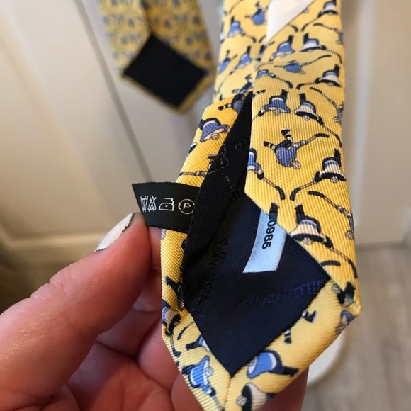 Men’s Ferragamo Tie - Picture 5 of 7